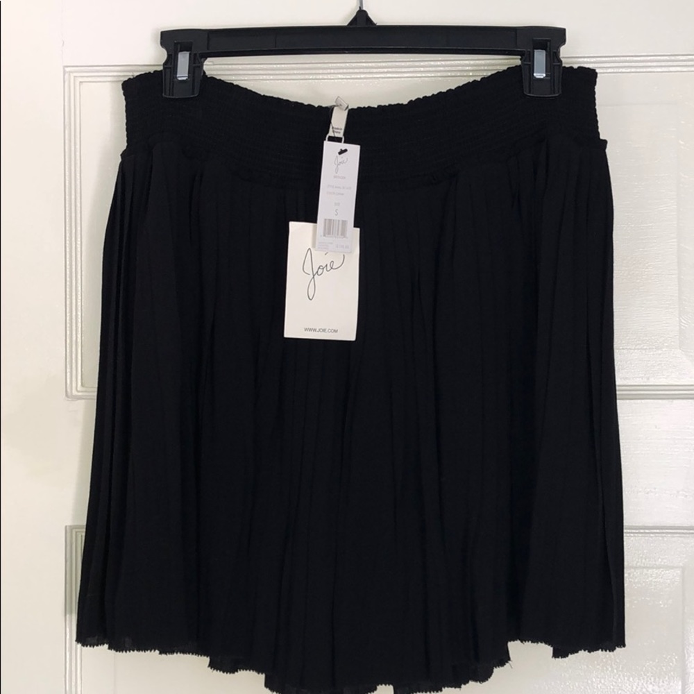 Joie Bridger Skirt. Color: Black Caviar